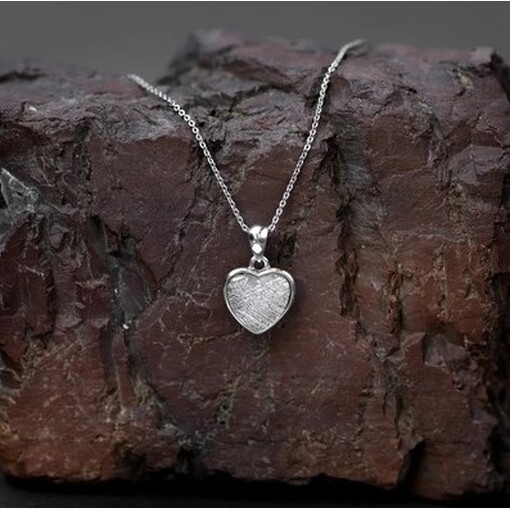 Кулон из метеорита "Муонионалуста"