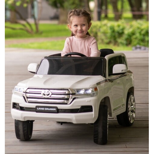 Электромобиль "Toyota Land Cruiser"