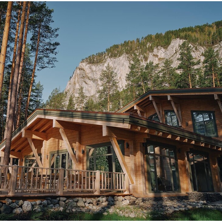 Проживание в отеле "Grand Chalet Altay"